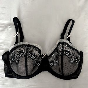 b. tempt’d Sexy Bra